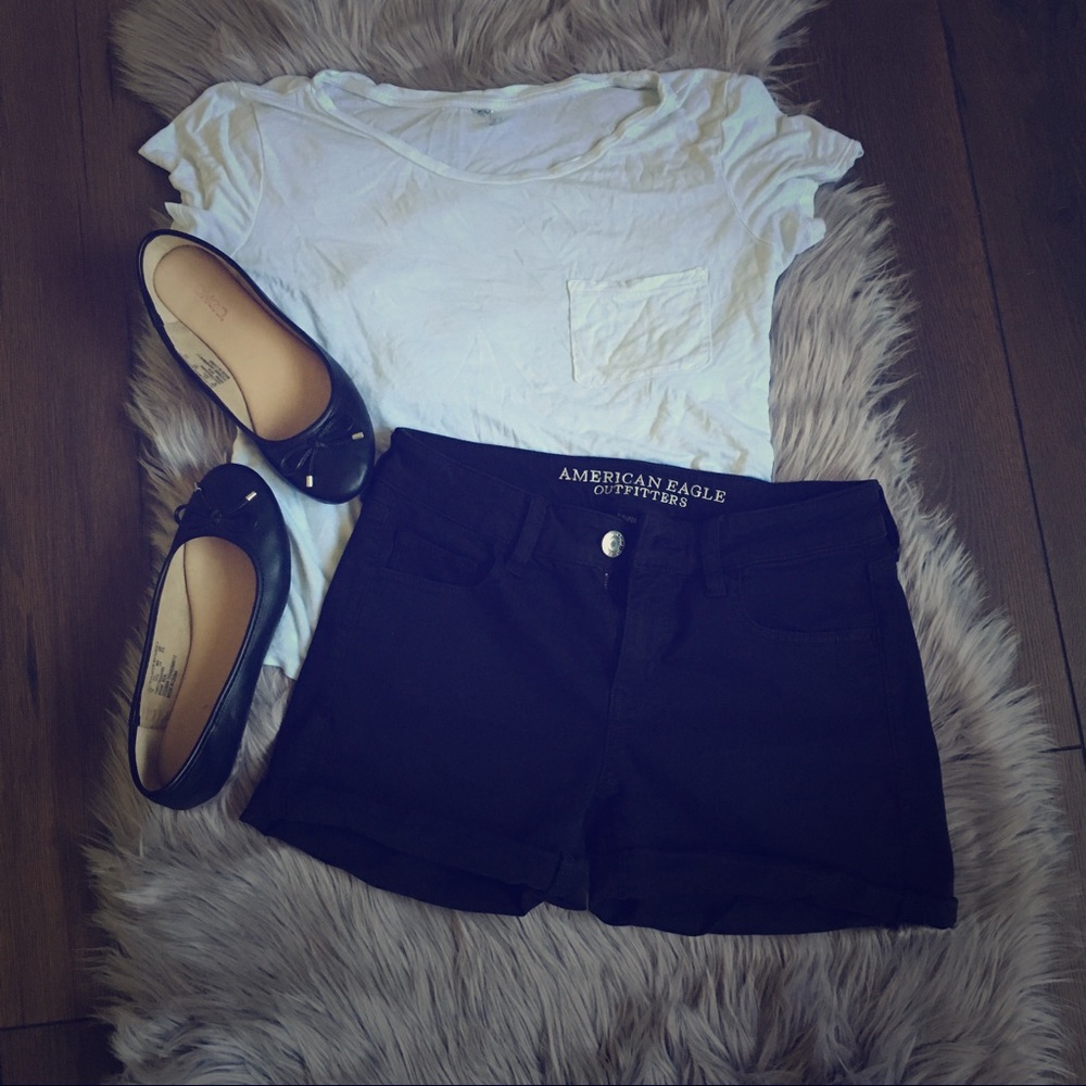AEO black shorts